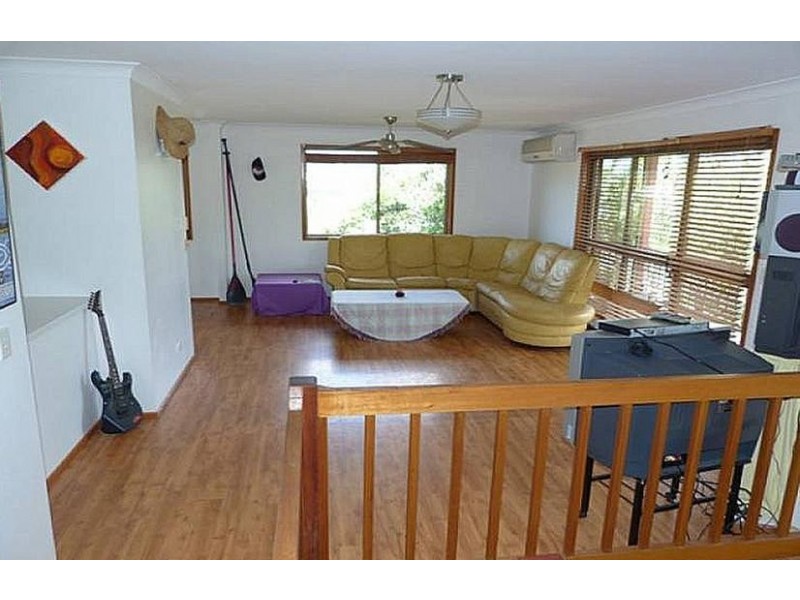 93 K P McGrath Drive, Elanora QLD 4221
