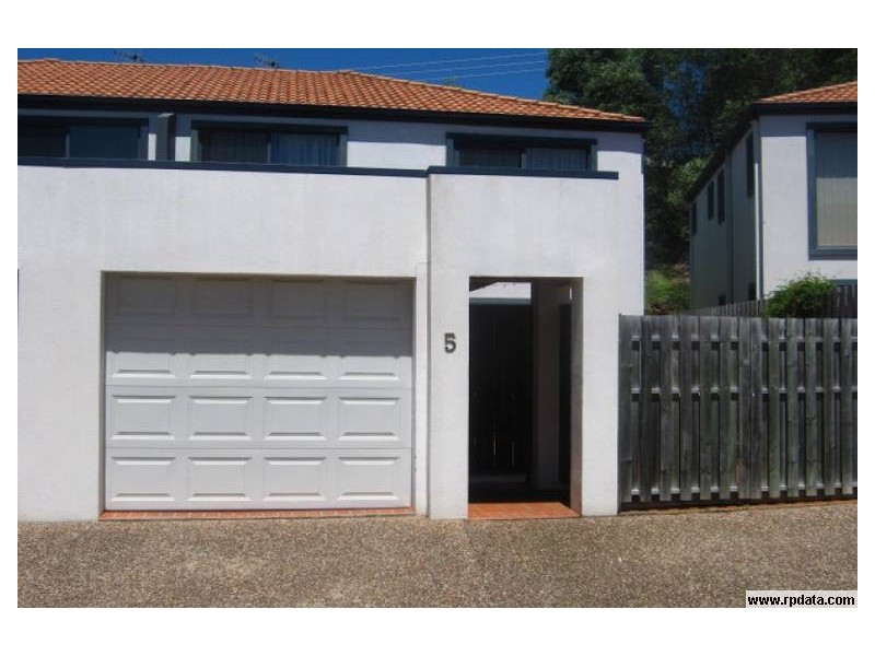 5/2 Karri Court, Burleigh Heads QLD 4220