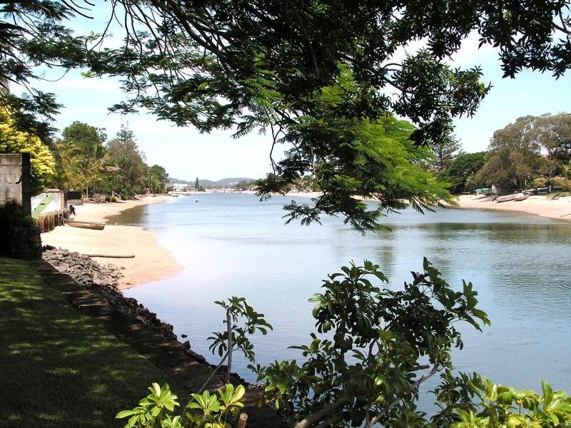 4 Parnki Parade, Palm Beach QLD 4221