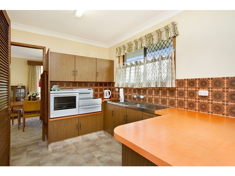 4 Parnki Parade, Palm Beach QLD 4221