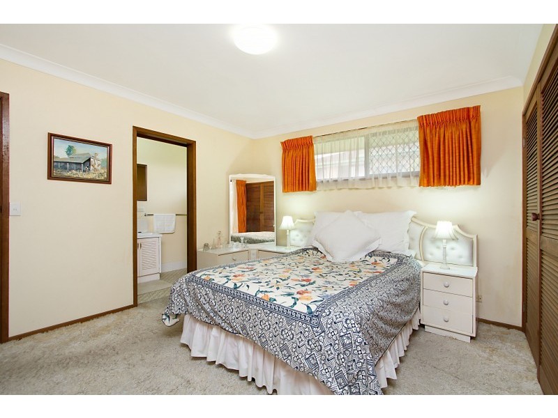 4 Parnki Parade, Palm Beach QLD 4221