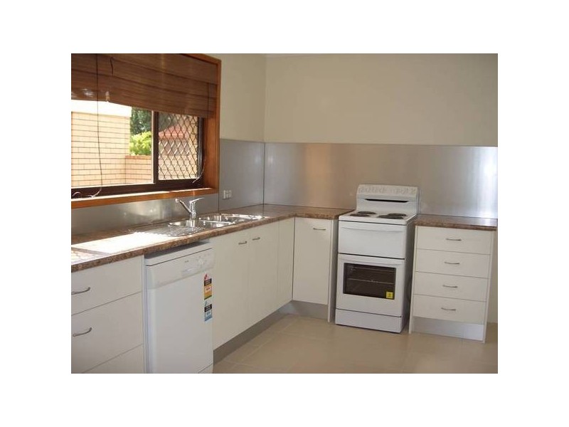 74 Markeri Street, Mermaid Waters QLD 4218