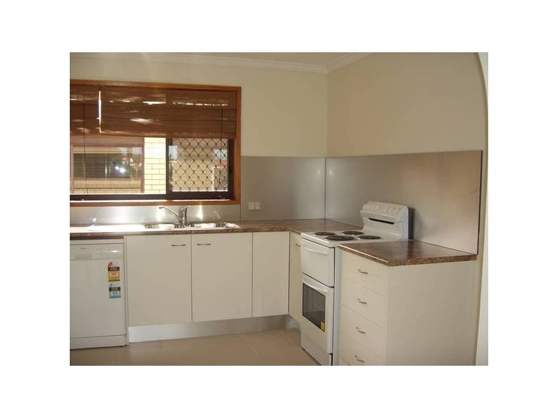 74 Markeri Street, Mermaid Waters QLD 4218