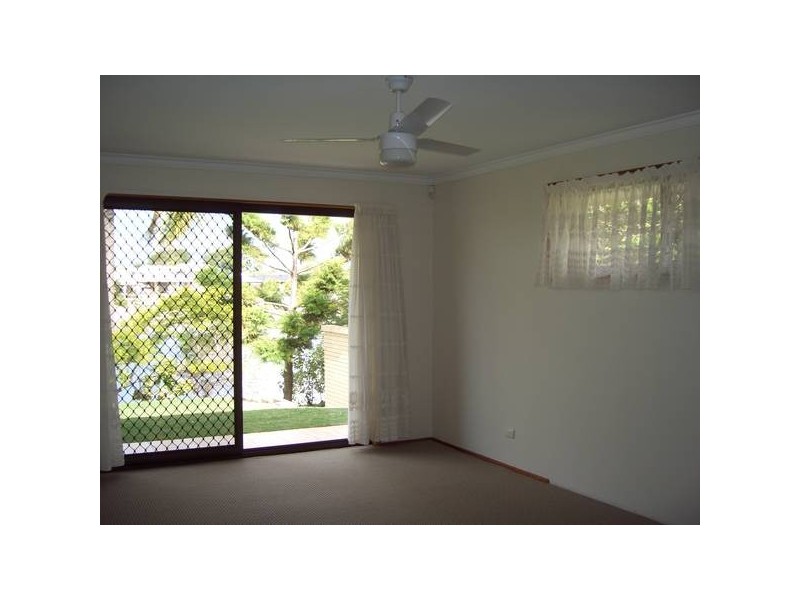 74 Markeri Street, Mermaid Waters QLD 4218