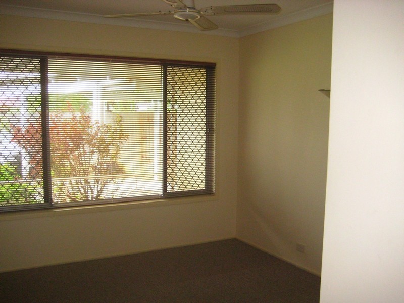 11 Chant Street, Broadbeach Waters QLD 4218