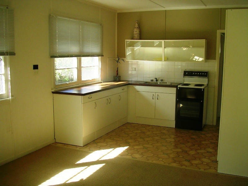 82 Palm Beach Avenue, Palm Beach QLD 4221