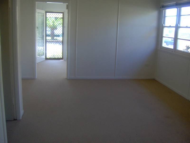 82 Palm Beach Avenue, Palm Beach QLD 4221