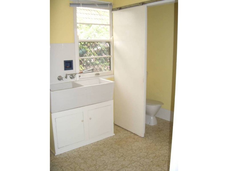 82 Palm Beach Avenue, Palm Beach QLD 4221