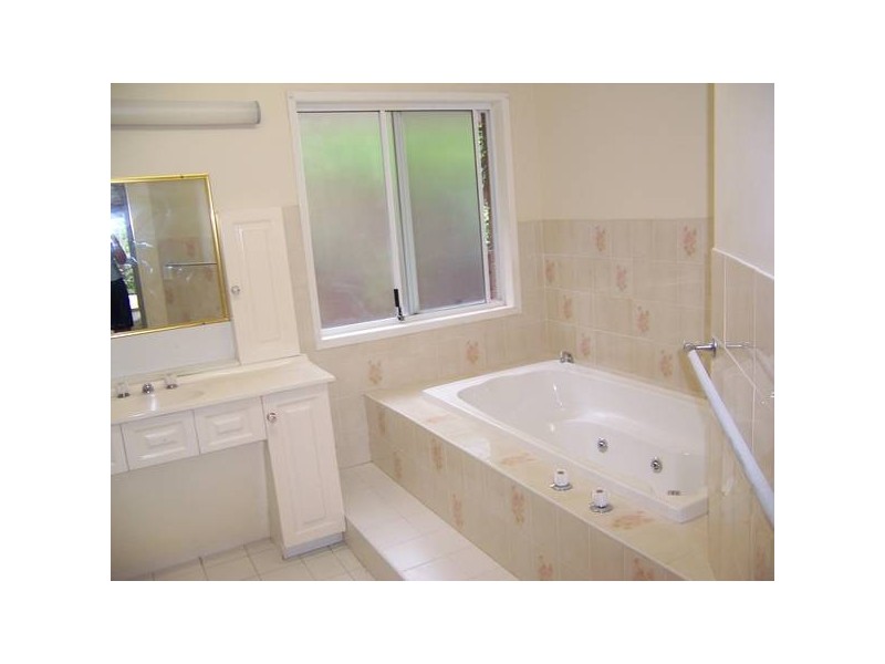 6 Sellin Place, Currumbin Waters QLD 4223