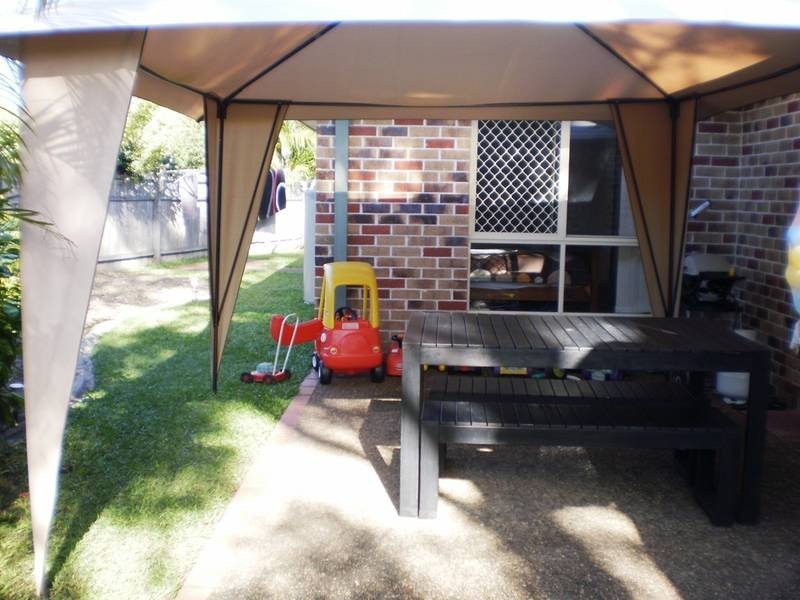 2/17 Carstens Court, Currumbin Waters QLD 4223