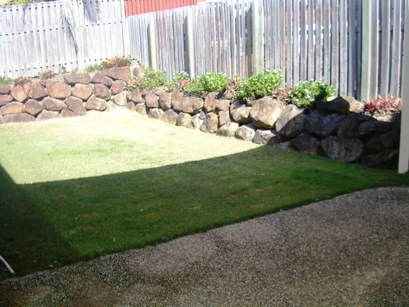 64 Casuarina Drive, Elanora QLD 4221