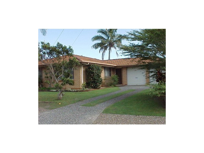 61 Nineteenth Avenue, Palm Beach QLD 4221