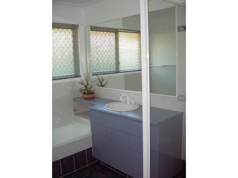 137 Bienvenue Drive, Currumbin Waters QLD 4223