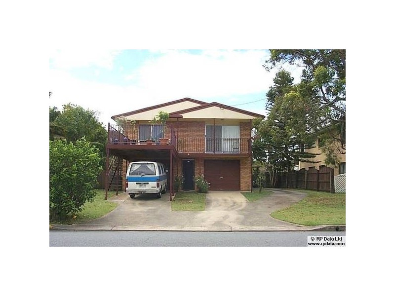 2/13 Walker Avenue, Palm Beach QLD 4221