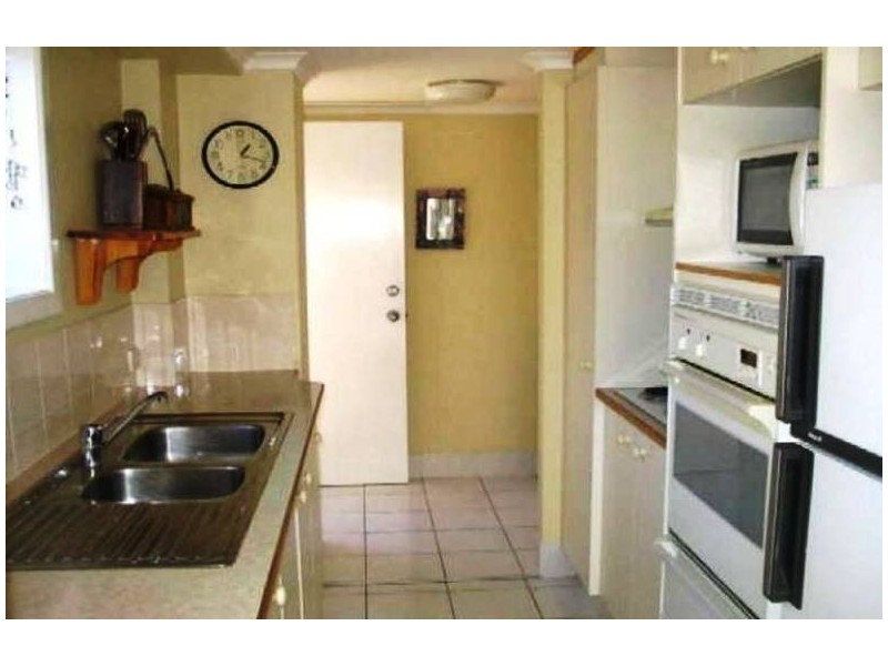 1/4 First Avenue, Palm Beach QLD 4221