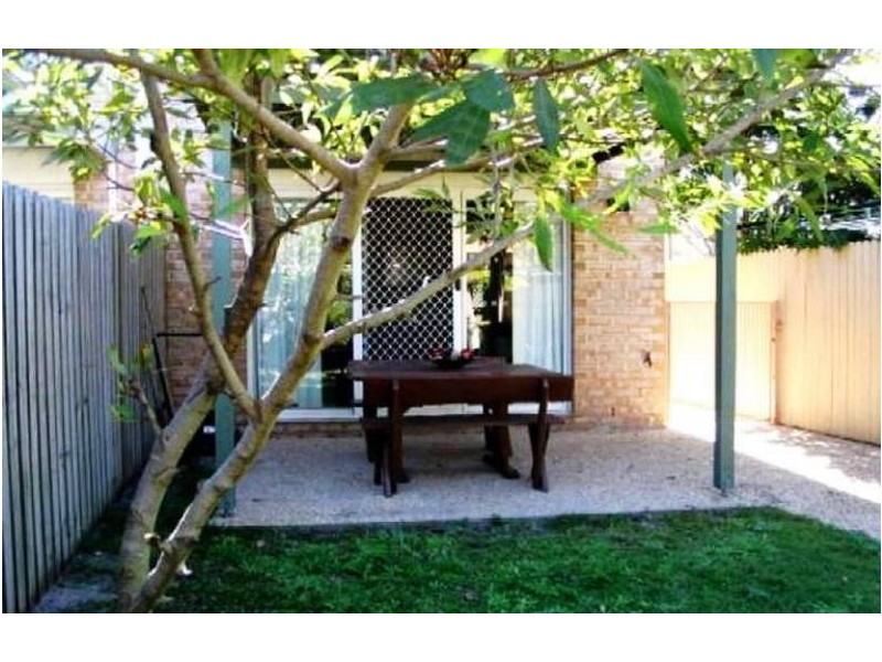 1/4 First Avenue, Palm Beach QLD 4221