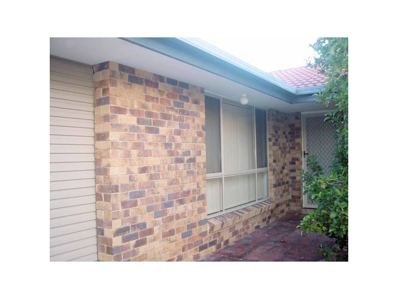 10 Cosmos Crt, Elanora QLD 4221