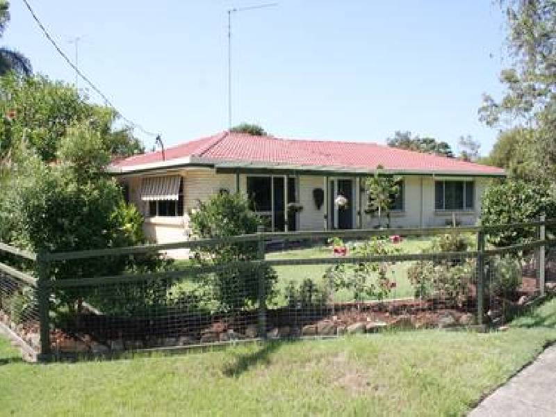 19 Cairns Avenue, Palm Beach QLD 4221