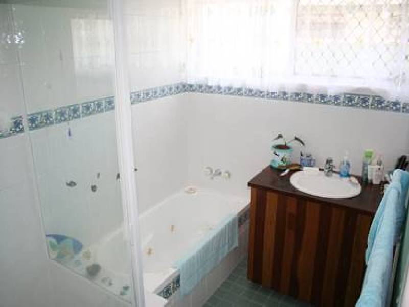 19 Cairns Avenue, Palm Beach QLD 4221