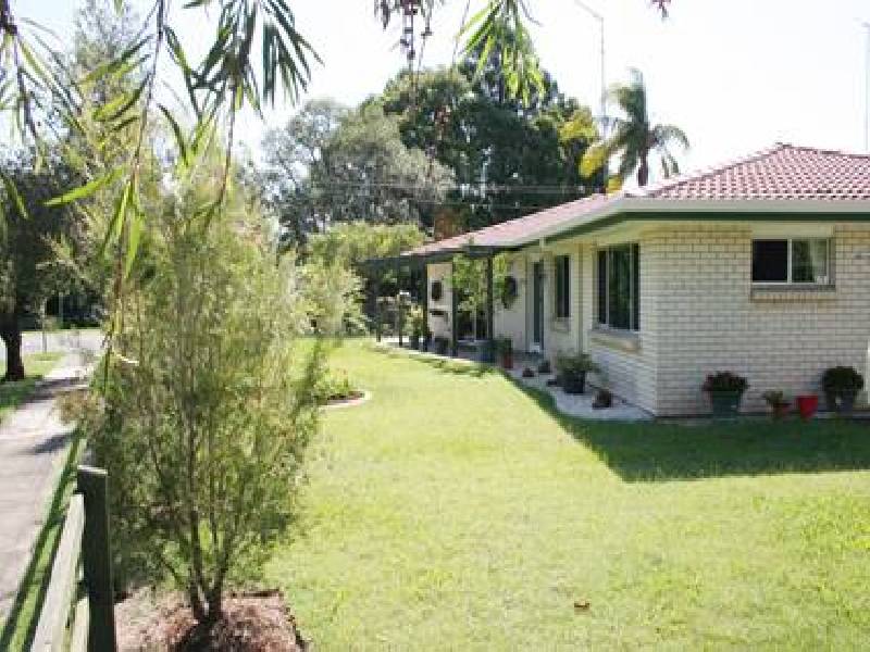 19 Cairns Avenue, Palm Beach QLD 4221