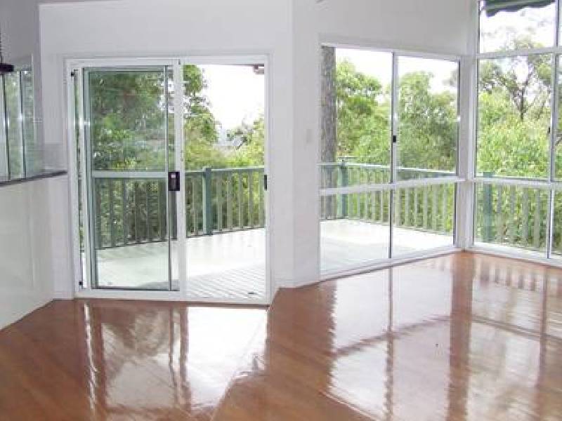 Cheshire Grove, Elanora QLD 4221
