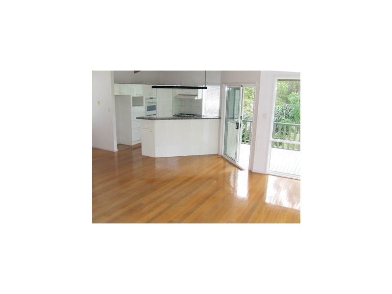Cheshire Grove, Elanora QLD 4221