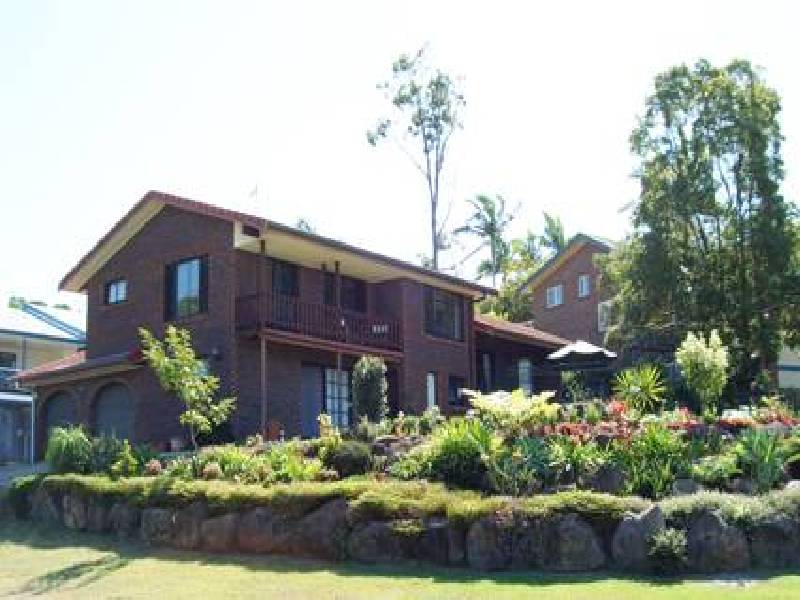 Foothill Street, Elanora QLD 4221