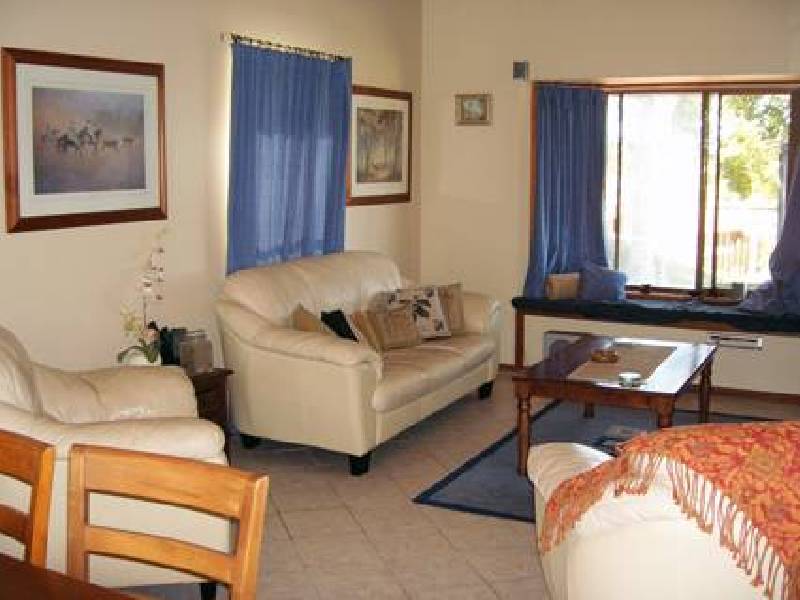 Foothill Street, Elanora QLD 4221