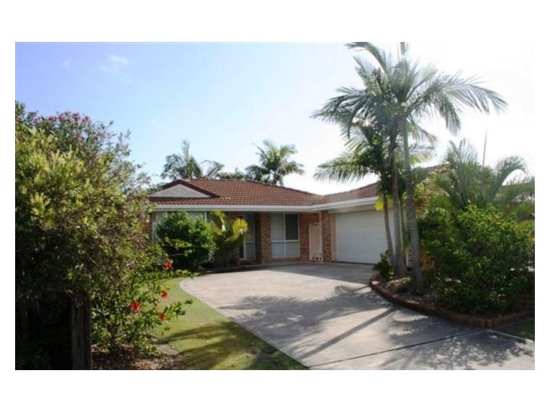 72 Bergamont Street, Elanora QLD 4221