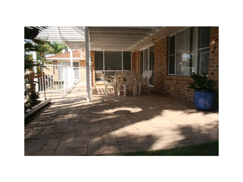 72 Bergamont Street, Elanora QLD 4221