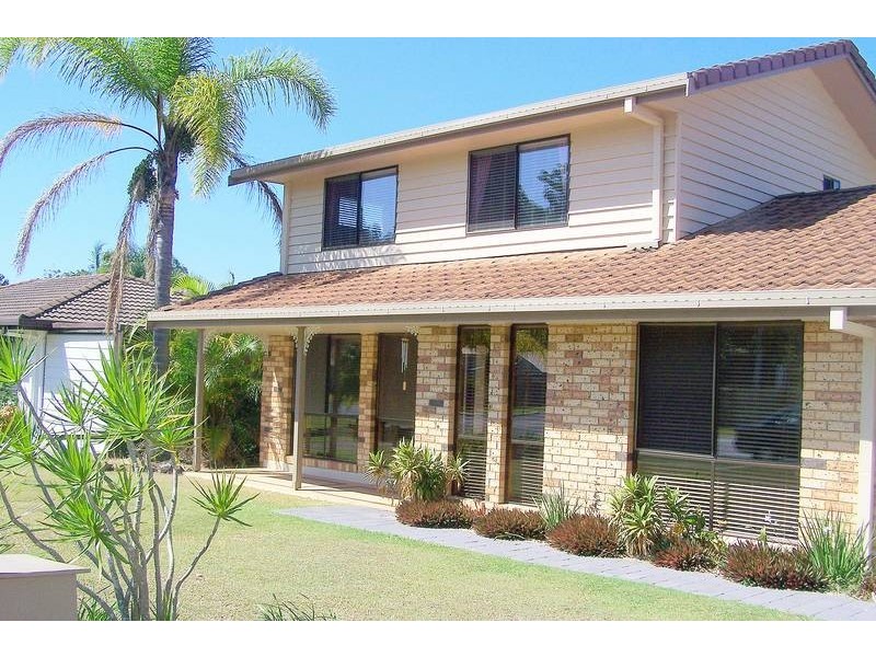 16 Ware Drive, Currumbin Waters QLD 4223