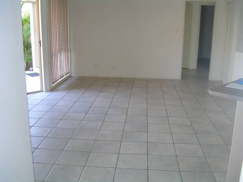1/16 Randwick Court, Varsity Lakes QLD 4227
