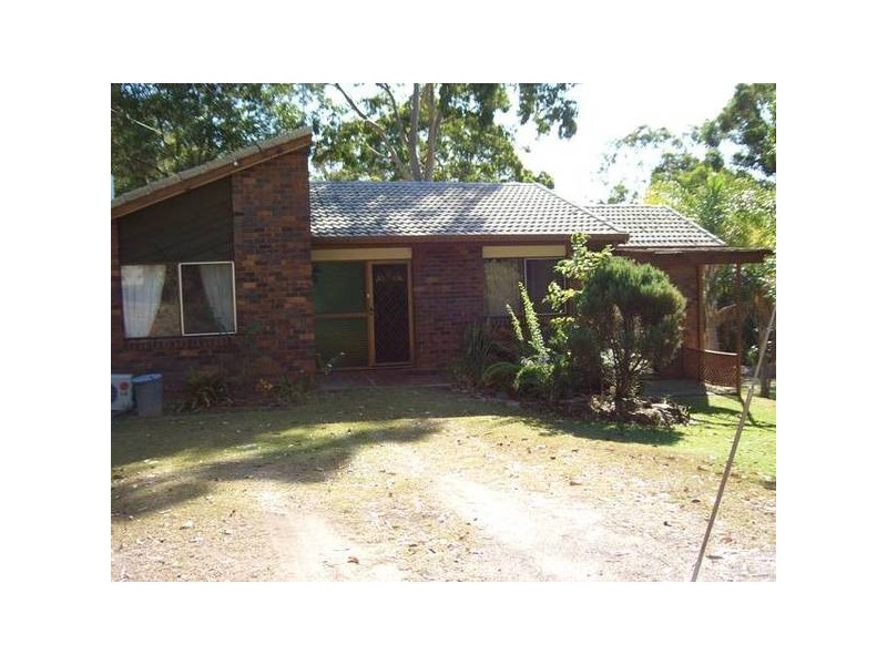 Simpsons, Elanora QLD 4221