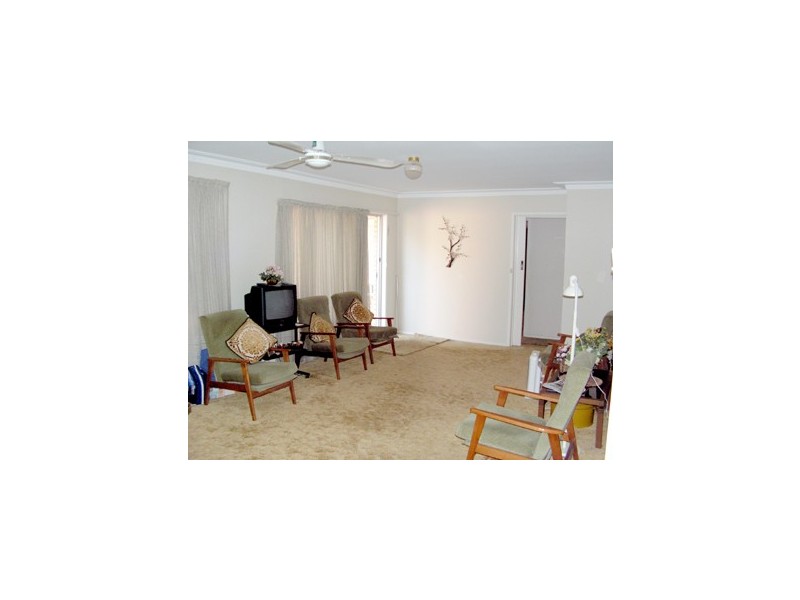 Twelfth Avenue, Palm Beach QLD 4221