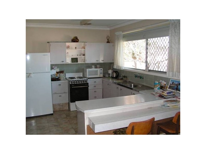 Twelfth Avenue, Palm Beach QLD 4221