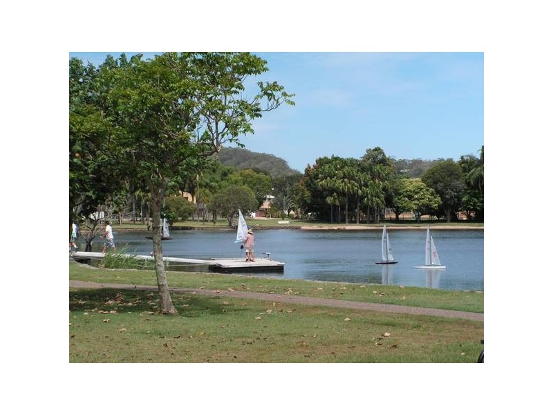 Twelfth Avenue, Palm Beach QLD 4221