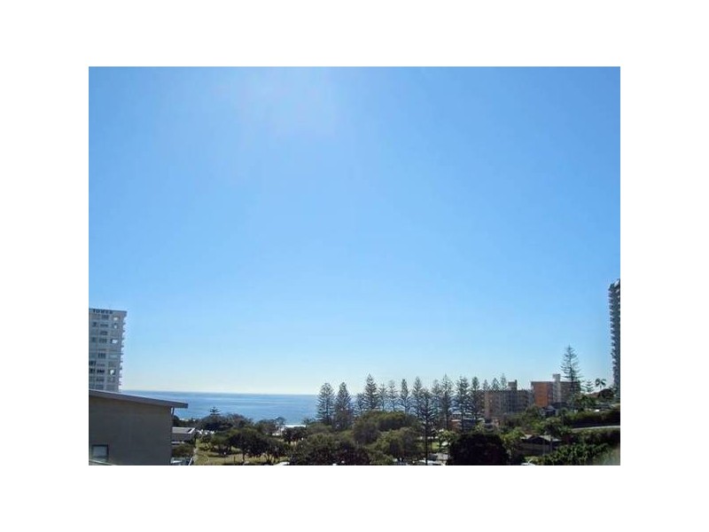 7/2 Brake Street, Burleigh Heads QLD 4220