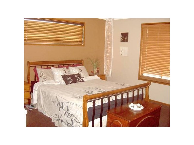 Elanora QLD 4221