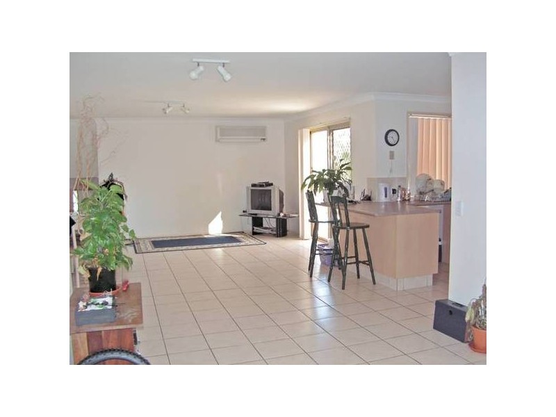 41 Hibertia Avenue, Elanora QLD 4221