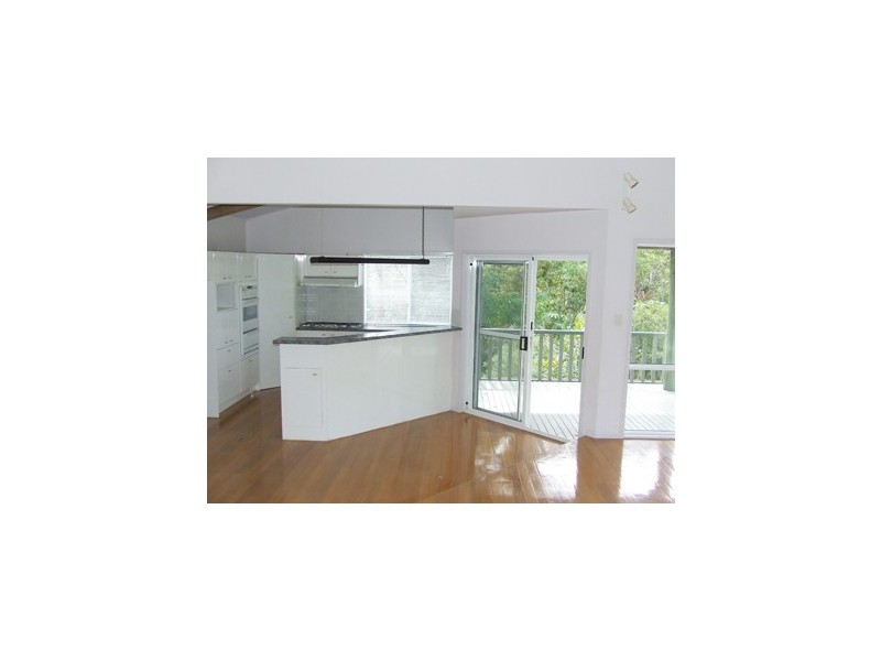 13 Cheshire Grove, Elanora QLD 4221