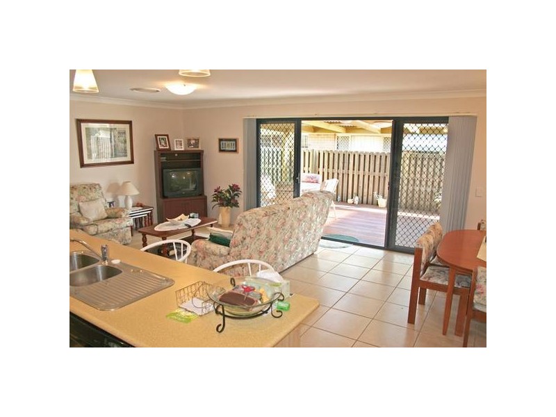 2/5 Keegan Circuit, Currumbin Waters QLD 4223