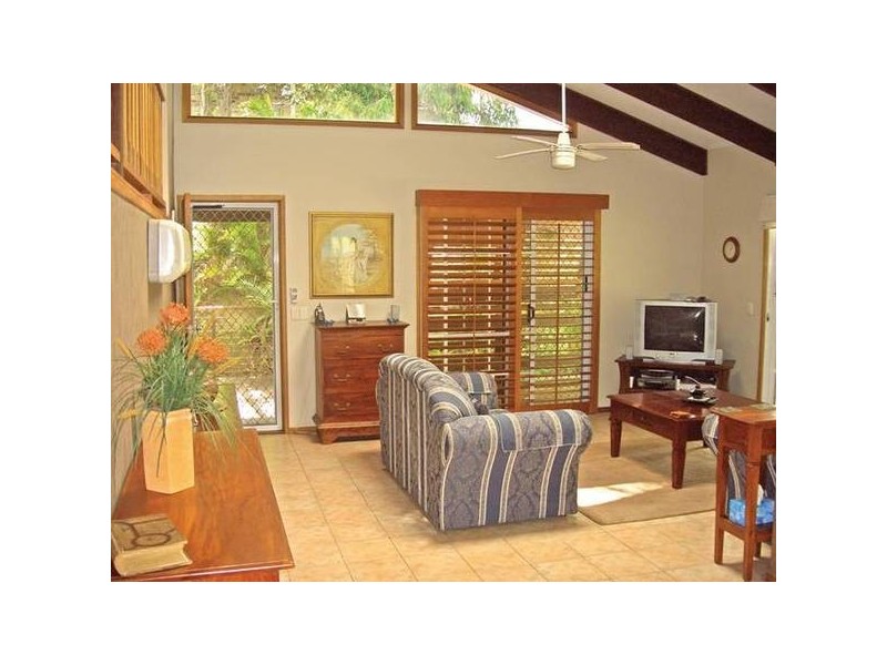 6 Ponderosa Court, Elanora QLD 4221