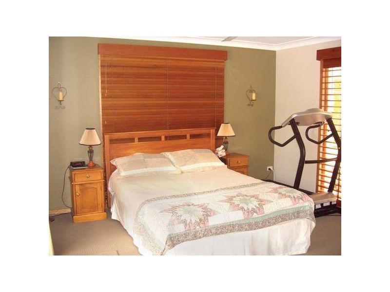 6 Ponderosa Court, Elanora QLD 4221