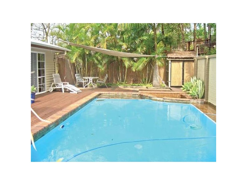 6 Ponderosa Court, Elanora QLD 4221