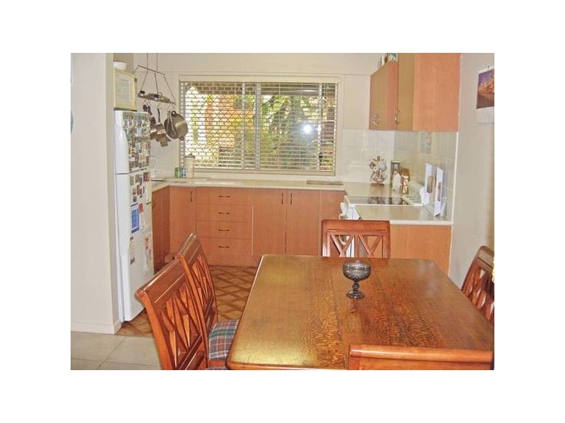 6 Ponderosa Court, Elanora QLD 4221