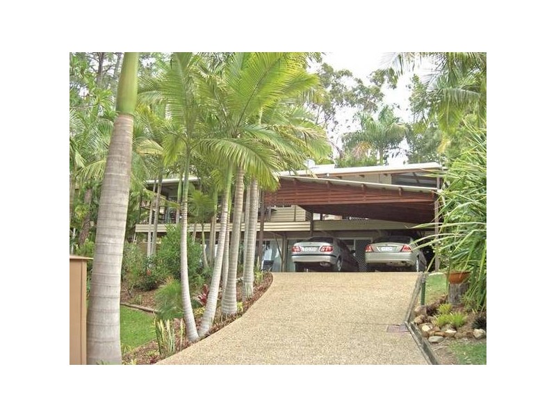 6 Ponderosa Court, Elanora QLD 4221