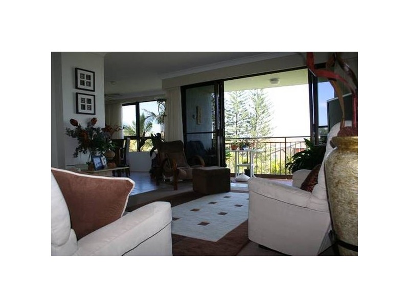 2E/969 Gold Coast Highway, Palm Beach QLD 4221