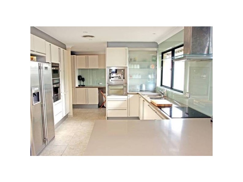 11 Cassia Court, Palm Beach QLD 4221