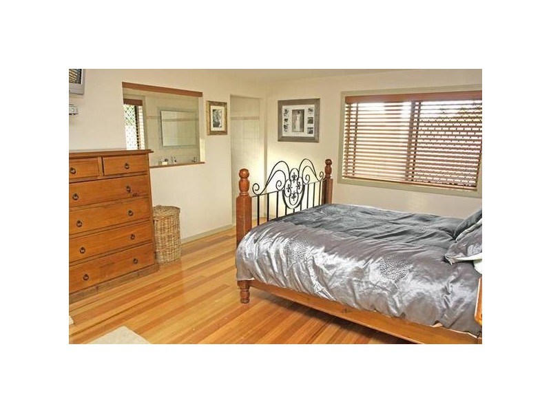 11 Cassia Court, Palm Beach QLD 4221