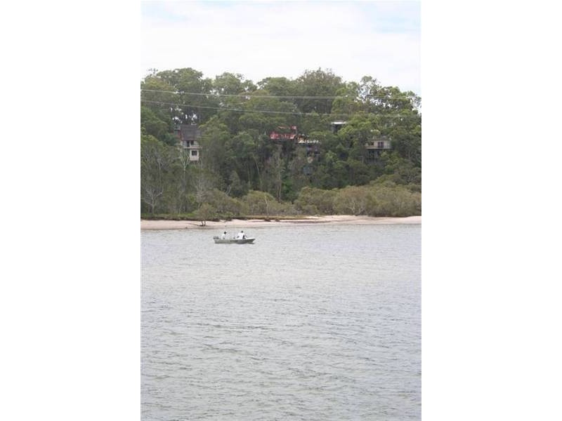 122 Ocean Parade, Burleigh Heads QLD 4220